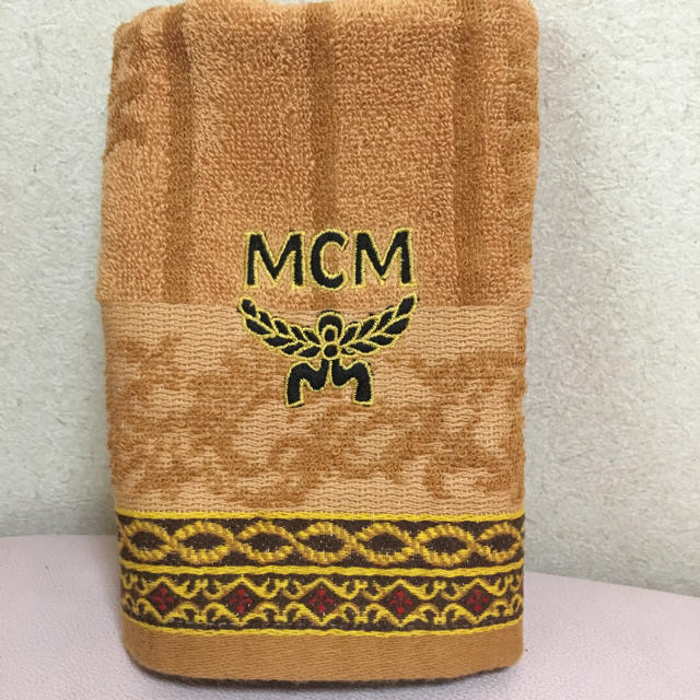 MCM(エムシーエム)の①新品☆MCM ウォッシュタオル インテリア/住まい/日用品の日用品/生活雑貨/旅行(タオル/バス用品)の商品写真