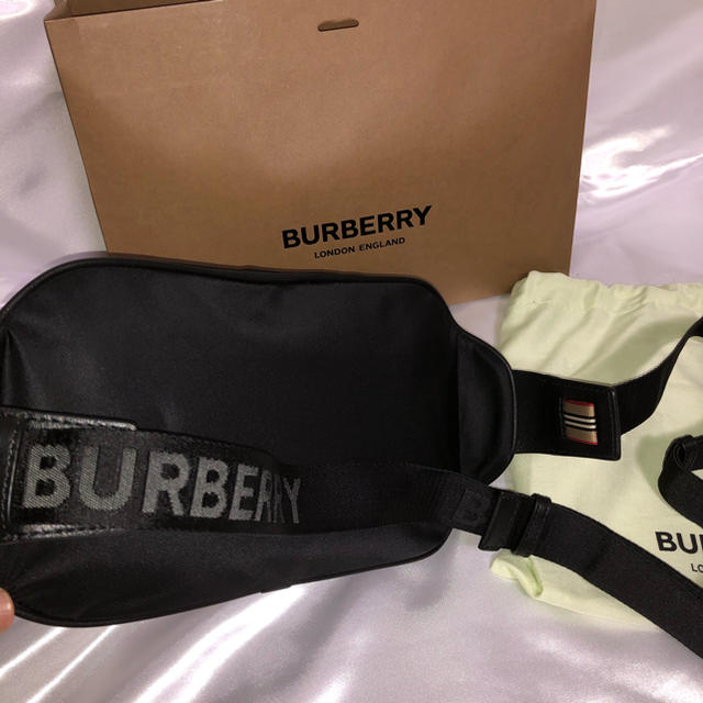 BURBERRY(バーバリー)のBurberry ウエストバック 2019ss新作 メンズのバッグ(ウエストポーチ)の商品写真