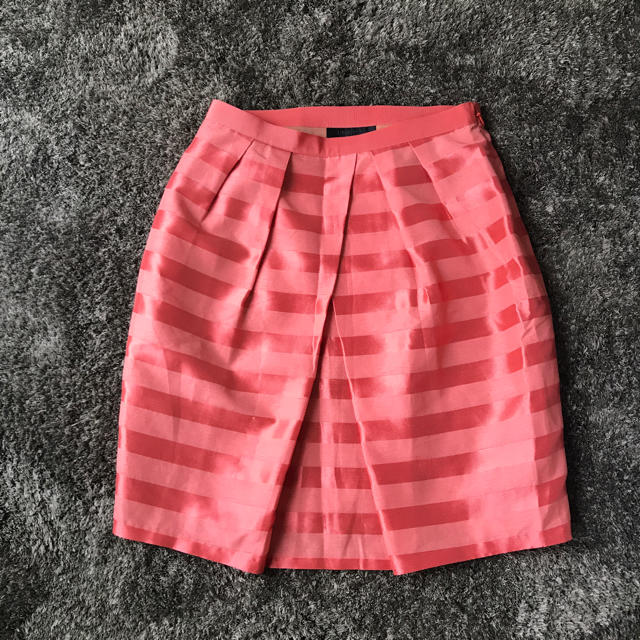 UNITED ARROWS(ユナイテッドアローズ)のボーダー可愛いスカート🌸✨ レディースのスカート(ひざ丈スカート)の商品写真
