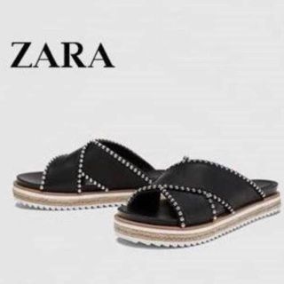 ザラ(ZARA)のZara スタッズビーズ付きサンダル(サンダル)