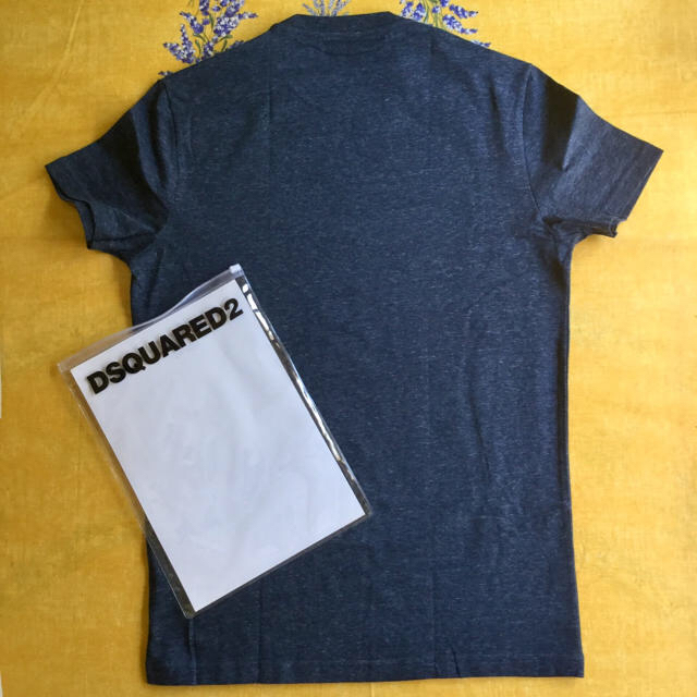 DSQUARED2(ディースクエアード)の新品タグ付! DSQUARED2~ディースクエアード レッドロゴ S~M相当 メンズのトップス(Tシャツ/カットソー(半袖/袖なし))の商品写真