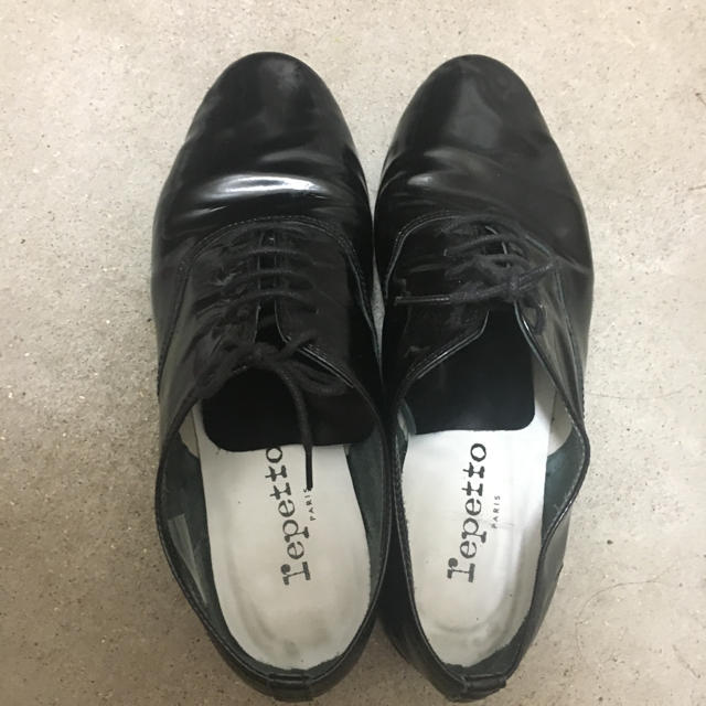 repetto(レペット)のrepetto zizi 38 エナメル黒  レディースの靴/シューズ(ローファー/革靴)の商品写真