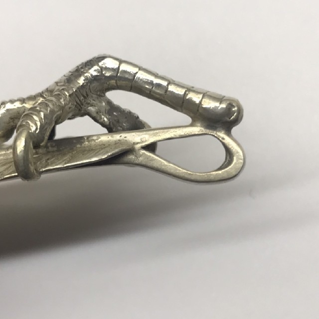 ゴローズ 良品 銀爪小金メタル付特大フェザー右 現行穴 ゴローズ 良品 銀爪小金メタル付特大フェザー右 現行穴