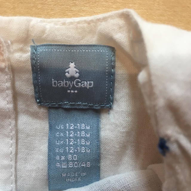 babyGAP(ベビーギャップ)のbaby Gap 刺繍チュニック 80 白 キッズ/ベビー/マタニティのベビー服(~85cm)(シャツ/カットソー)の商品写真