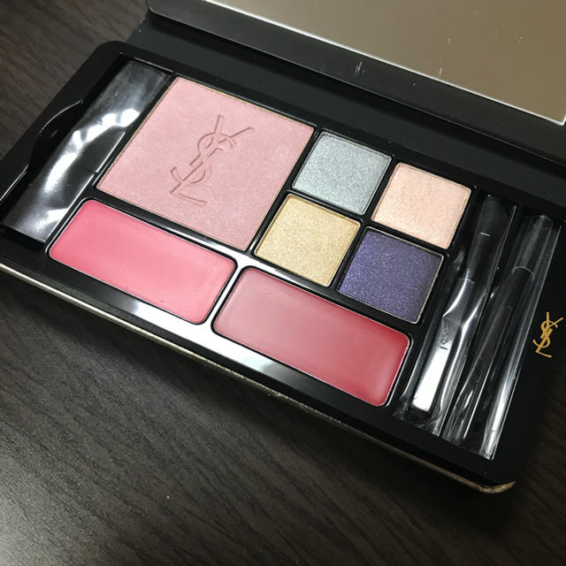 YSL メイクパレット ダズルライト 限定デザイン