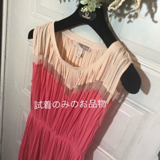 フォーエバートゥエンティーワン(FOREVER 21)の■美品  フォーエバー21   ピンクプリーツワンピース(ひざ丈ワンピース)