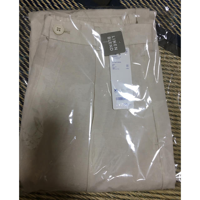 GU(ジーユー)の新品未開封 リネンブレンドワイドパンツ GU ナチュラル XLサイズ レディースのパンツ(カジュアルパンツ)の商品写真