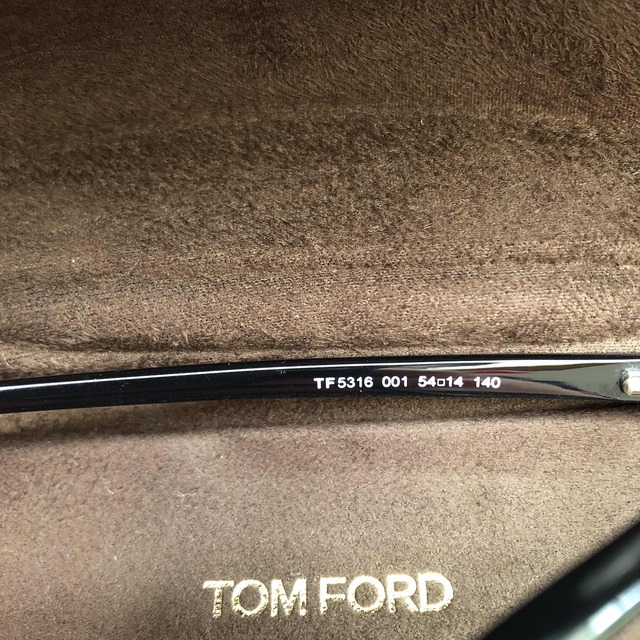 シャイニーブラック付属品【新品未使用】【TOM FORD】黒縁メガネ