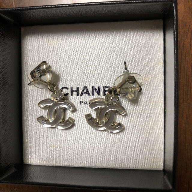 CHANELピアス