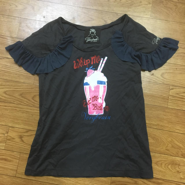 Verybrain(ベリーブレイン)のVerybrain フリルTシャツ フリル ベリーブレイン レディースのトップス(Tシャツ(半袖/袖なし))の商品写真