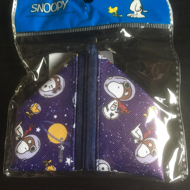 SNOOPY(スヌーピー)のスヌーピー   三角ポーチ【1】 キッズ/ベビー/マタニティのこども用ファッション小物(財布)の商品写真