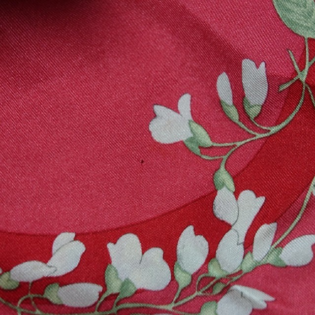 Salvatore Ferragamo(サルヴァトーレフェラガモ)の　フェラガモ　シルクスカーフ レディースのファッション小物(バンダナ/スカーフ)の商品写真
