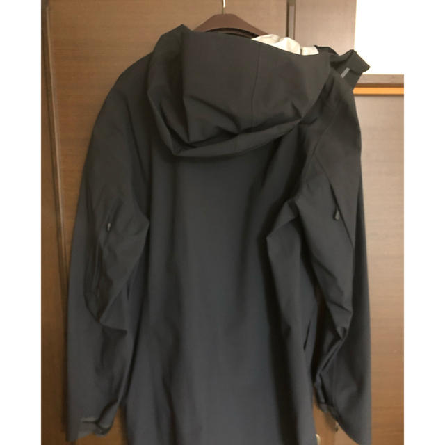 CANADA GOOSE(カナダグース)の本物！ 美品！ カナダグース CoastalShell黒ワッペン US XL メンズのジャケット/アウター(ナイロンジャケット)の商品写真