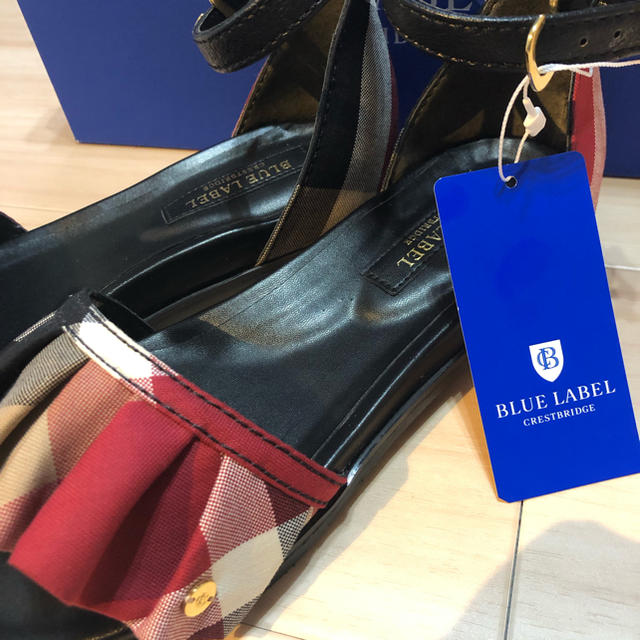 BURBERRY BLUE LABEL(バーバリーブルーレーベル)の新品★ブルーレーベルクレストブリッジ  24.0㎝  サンダル レディースの靴/シューズ(サンダル)の商品写真