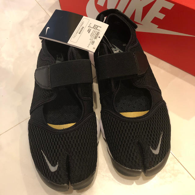 新品 未使用 タグ付 NIKE エアリフト 25cm - www.sorbillomenu.com