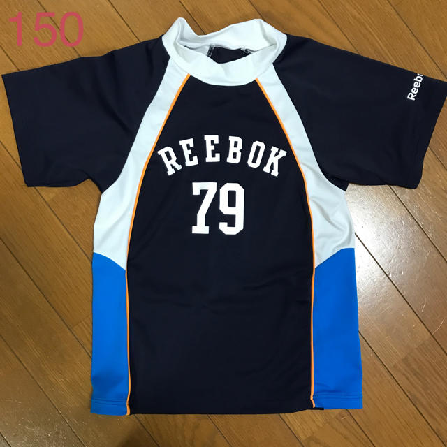 Reebok(リーボック)の男の子半袖ラッシュガード キッズ/ベビー/マタニティのキッズ服男の子用(90cm~)(水着)の商品写真