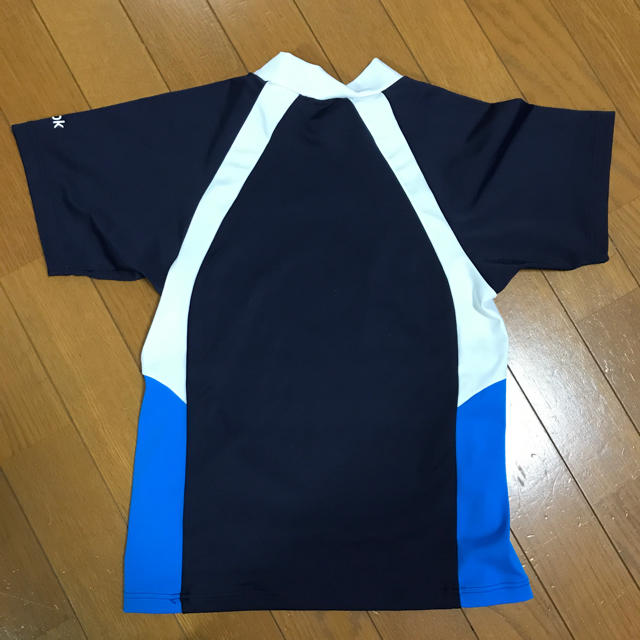 Reebok(リーボック)の男の子半袖ラッシュガード キッズ/ベビー/マタニティのキッズ服男の子用(90cm~)(水着)の商品写真