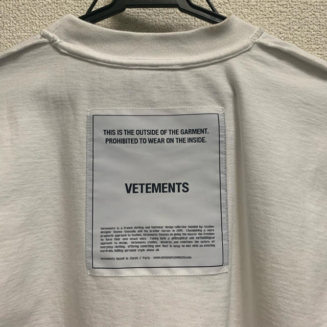 VETEMENTS◎Tシャツトップス