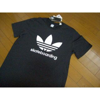 アディダス(adidas)の値下げ　新品タグ付「アディダス」スケートボードＴシャツ　Ｌサイズ(Tシャツ/カットソー(半袖/袖なし))