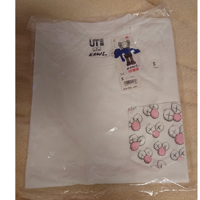 UNIQLO(ユニクロ)のUNIQLO カウズ Ｔシャツ メンズのトップス(Tシャツ/カットソー(半袖/袖なし))の商品写真