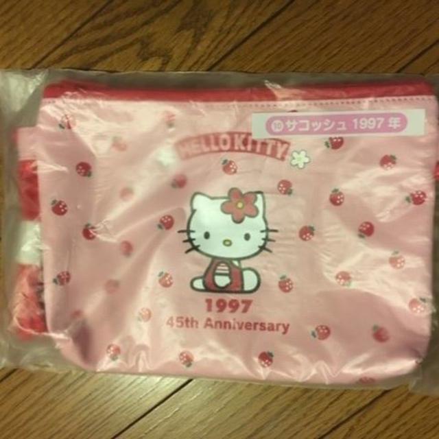 ハローキティ(ハローキティ)の「HELLOKITTY45th」　ハローキティ　サコッシュ サンリオ エンタメ/ホビーのコレクション(その他)の商品写真