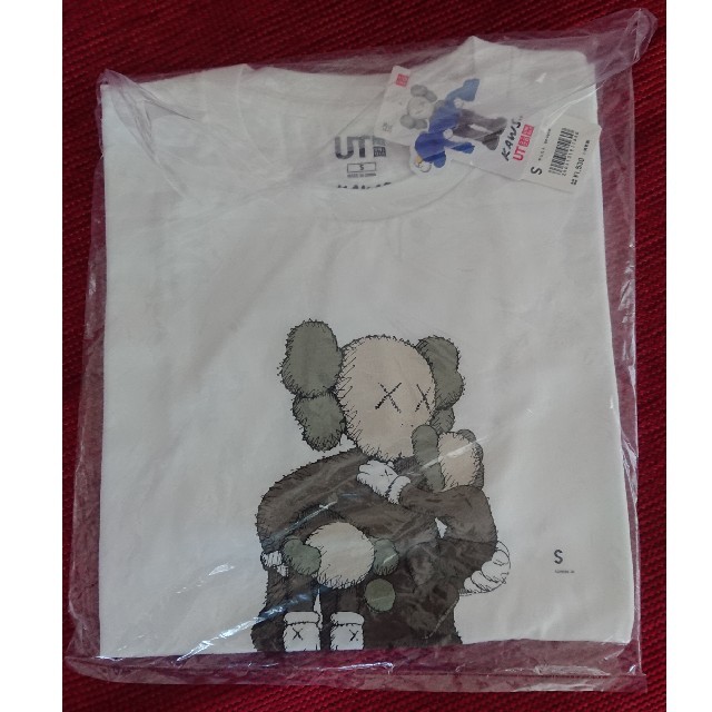 UNIQLO(ユニクロ)のUNIQLO カウズ Ｔシャツ メンズのトップス(Tシャツ/カットソー(半袖/袖なし))の商品写真