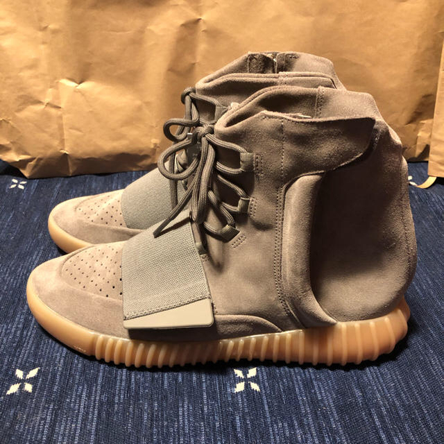 adidas(アディダス)のadidas YEEZY Boost 750 27.5 グレー メンズの靴/シューズ(スニーカー)の商品写真