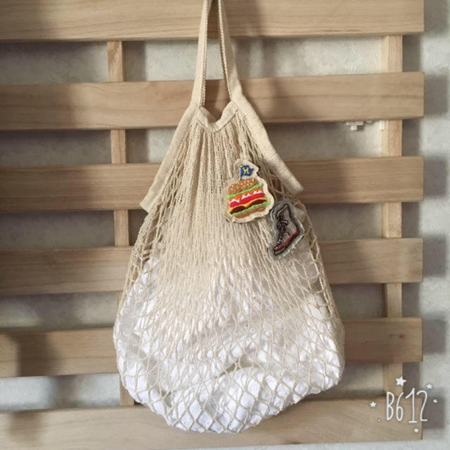 Kastane(カスタネ)のネットバッグ 巾着 刺繍ワッペン アップリケ 付き レディースのバッグ(トートバッグ)の商品写真