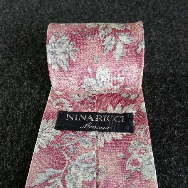 NINA RICCI(ニナリッチ)の美デザイン【NINA RICCI 】ハイブランドネクタイ　ニナリッチ nr27 メンズのファッション小物(ネクタイ)の商品写真