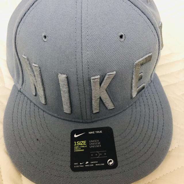 NIKE(ナイキ)のNIKE AIR キャップ グレー メンズの帽子(キャップ)の商品写真