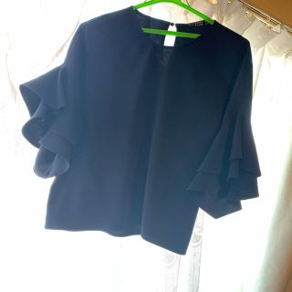 ザラ(ZARA)のZARA  袖フリル TOPS(カットソー(半袖/袖なし))