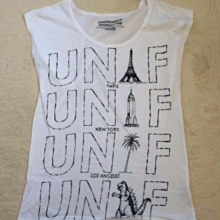 ユニフ(UNIF)のUNIFノースリ(Tシャツ(半袖/袖なし))