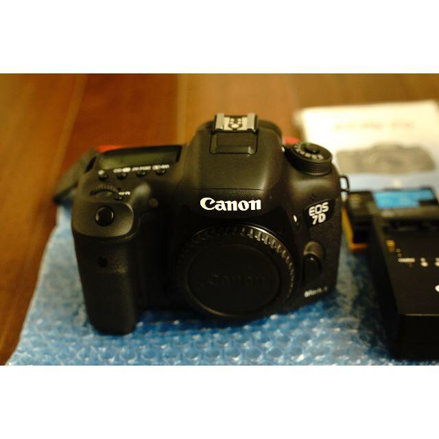 Canon EOS 7D Mark Ⅱ ボディ　バッテリーLP-E6 ２本付き♪