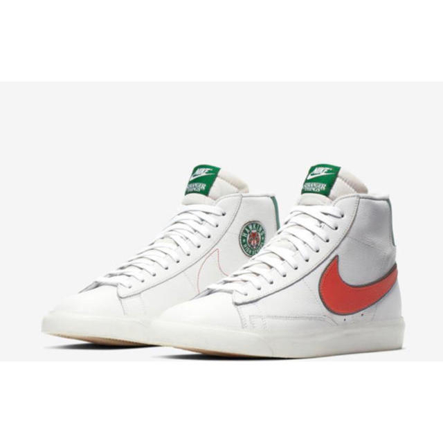 NIKE ストレンジャーシングス ブレーザー