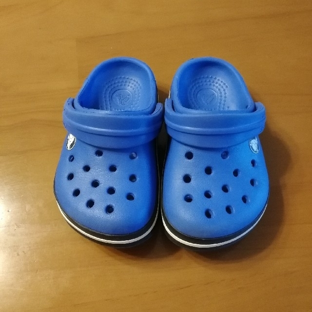 crocs(クロックス)の☆じゅんじゅん様専用☆　クロックス♡C4-5（13cm）ブルー キッズ/ベビー/マタニティのベビー靴/シューズ(~14cm)(サンダル)の商品写真