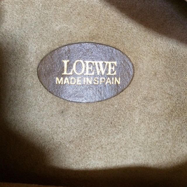 LOEWE(ロエベ)のLOEWEの2つジッパーショルダー レディースのバッグ(ショルダーバッグ)の商品写真