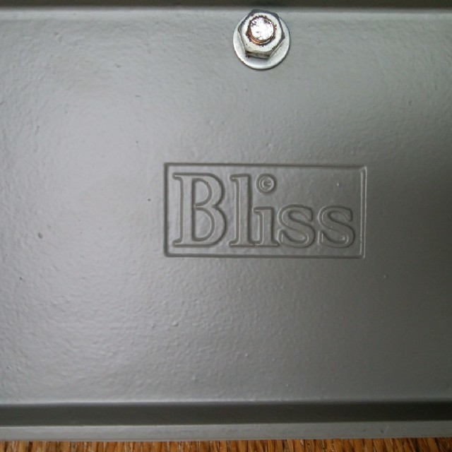 Bliss - ブリスBliss社フロアスタンディングCDラックタワー型の Bliss - ブリスBliss社フロアスタンディングCDラックタワー型の