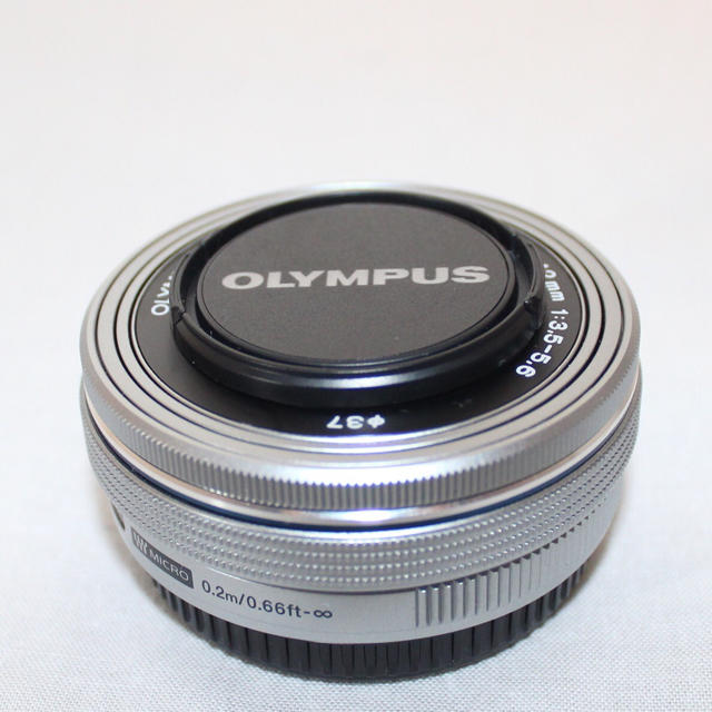 OLYMPUS(オリンパス)の★オリンパス★パンケーキ★M.ZUIKO DIGITAL 14-42mm EZ スマホ/家電/カメラのカメラ(レンズ(ズーム))の商品写真