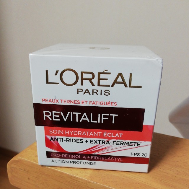 L'Oreal Paris(ロレアルパリ)のクリーム コスメ/美容のスキンケア/基礎化粧品(フェイスクリーム)の商品写真