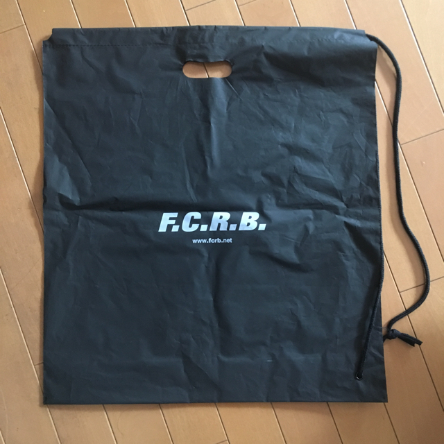 F.C.R.B.(エフシーアールビー)のFCRB SOPH bristol  シンプソンズ ビックロゴ ポケットTEE メンズのトップス(Tシャツ/カットソー(半袖/袖なし))の商品写真