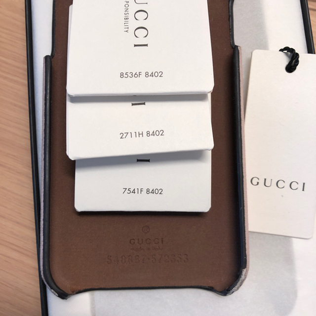 Gucci(グッチ)のiphoneXケース スマホ/家電/カメラのスマホアクセサリー(iPhoneケース)の商品写真