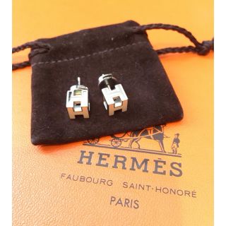 エルメス(Hermes)のエルメス キューブ ピアス 美品 シルバー ホワイト(ピアス)