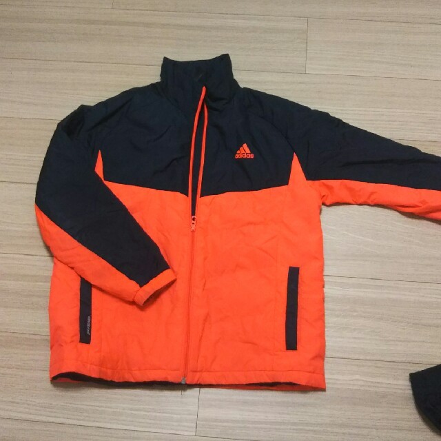 adidas(アディダス)のadidas   防寒ジャンパー  150㎝ キッズ/ベビー/マタニティのキッズ服男の子用(90cm~)(ジャケット/上着)の商品写真