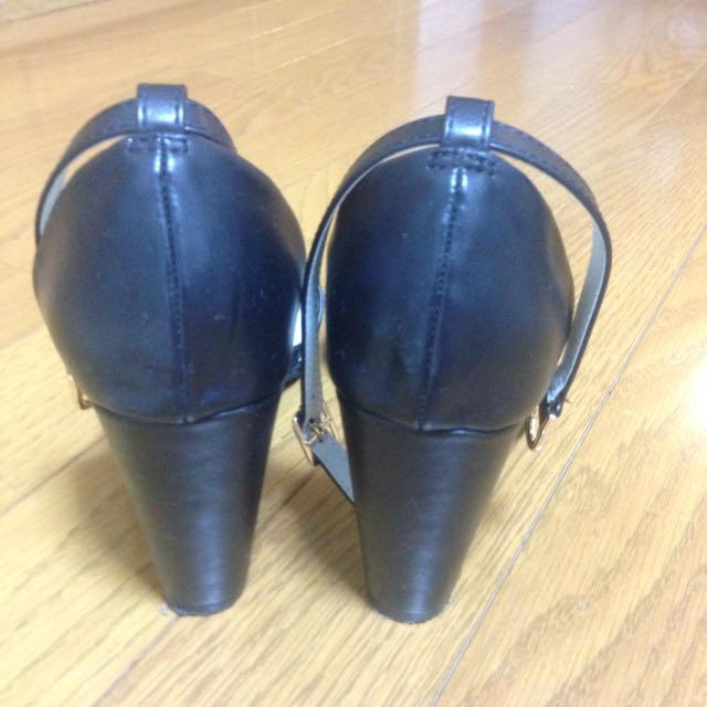 JEANASIS(ジーナシス)のジーナシス ストラップパンプス レディースの靴/シューズ(ハイヒール/パンプス)の商品写真