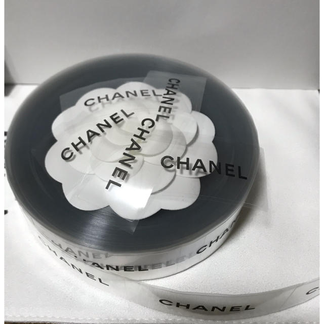 CHANEL(シャネル)のCHANEL ラッピング用シール 30枚 インテリア/住まい/日用品のオフィス用品(ラッピング/包装)の商品写真