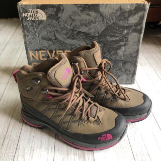 ザノースフェイス(THE NORTH FACE)の新品未使用☆ノースフェイストレッキングシューズ☆23㎝(登山用品)