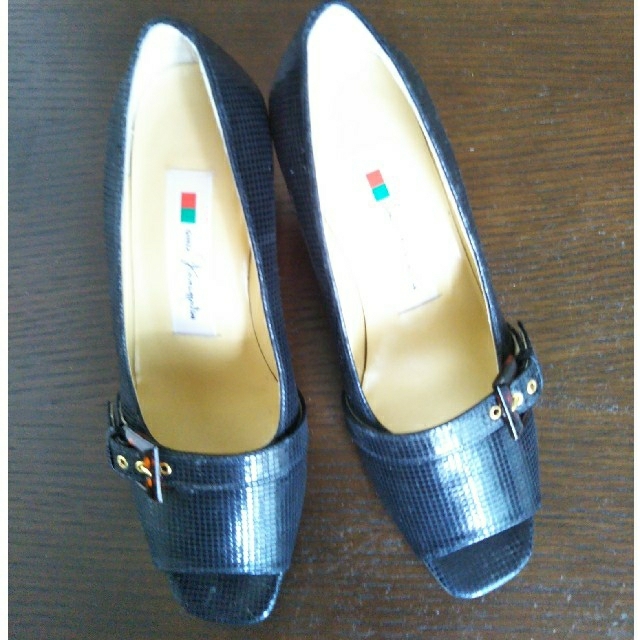 GINZA Kanematsu(ギンザカネマツ)の値下げ! GINZAかねまつ 🎶黒色オープントゥパンプス レディースの靴/シューズ(ハイヒール/パンプス)の商品写真