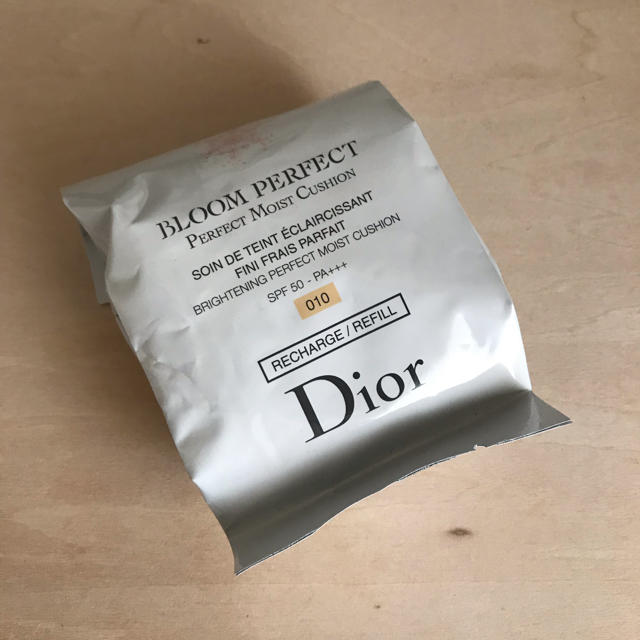 Dior(ディオール)のDior♡スノーブルームパーフェクトクッション コスメ/美容のベースメイク/化粧品(ファンデーション)の商品写真