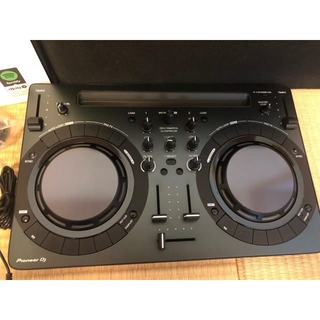 Pioneer(パイオニア)の☆☆Pioneer DJコントローラー DDJ-WEGO4-K 楽器のDJ機器(DJコントローラー)の商品写真