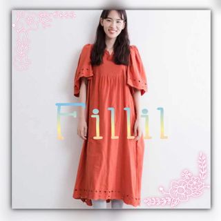 メルロー(merlot)の7/2限定【Fillil】スカラップお花刺繍レース胸元切替Vカット半袖ワンピース(ロングワンピース/マキシワンピース)